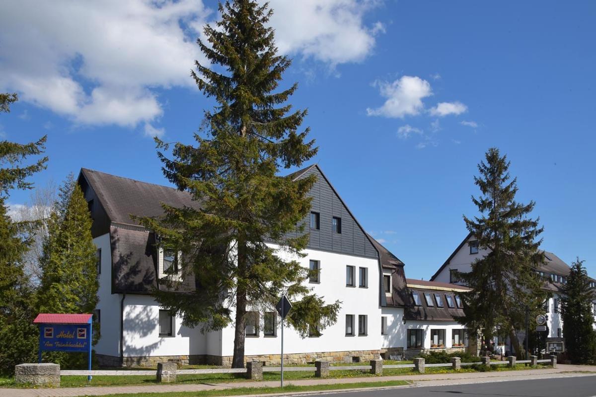 Familien-Hotel Am Traenkbachtal 弗劳恩瓦尔德 外观 照片